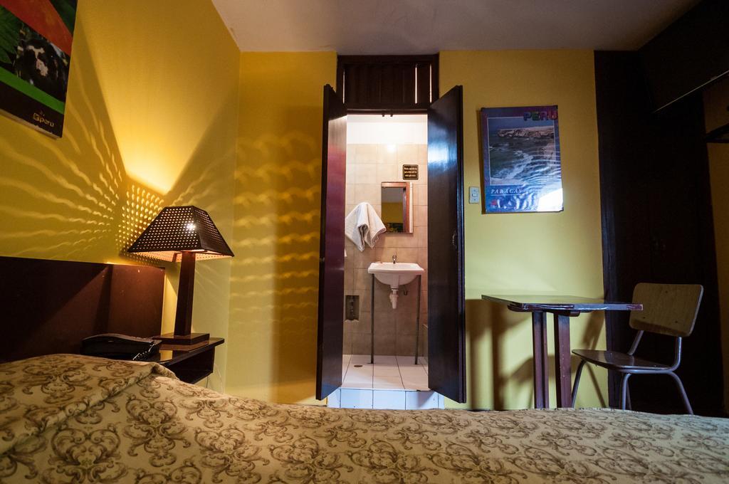 Hostal Iquique Lima Exterior foto