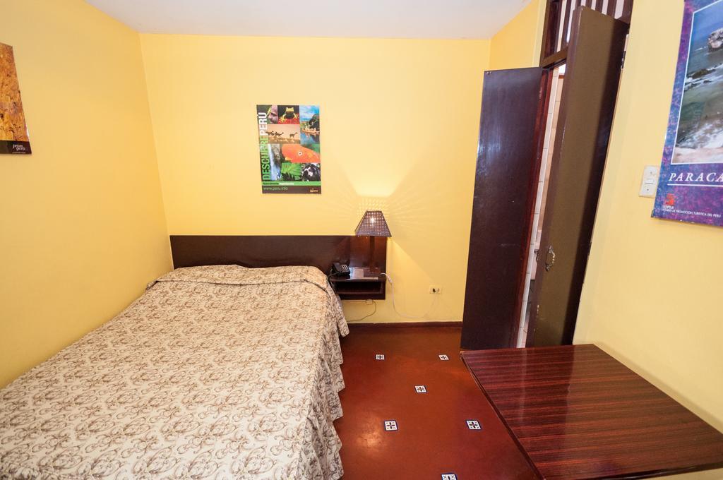 Hostal Iquique Lima Exterior foto